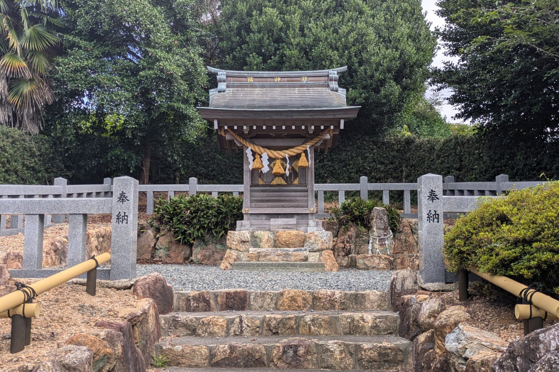 橘逸勢神社本殿